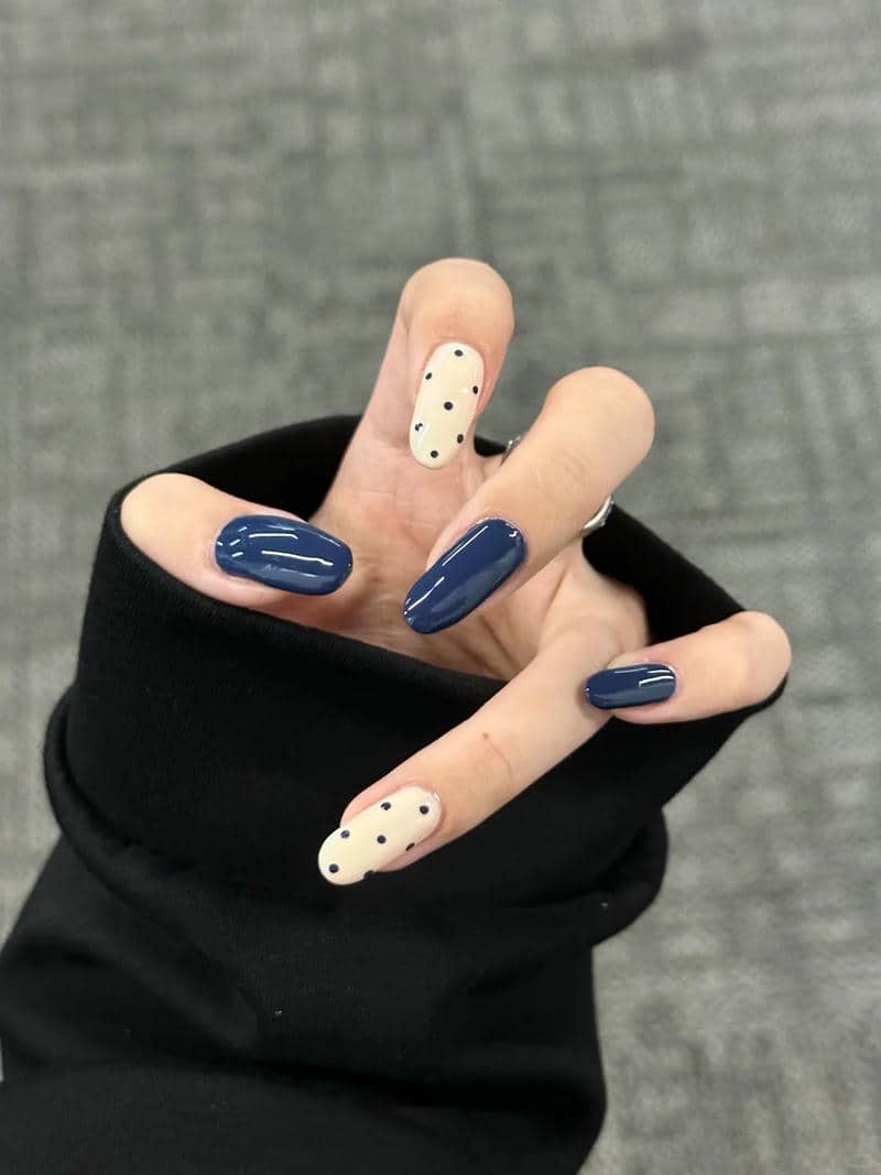 nail chấm bi (15)
