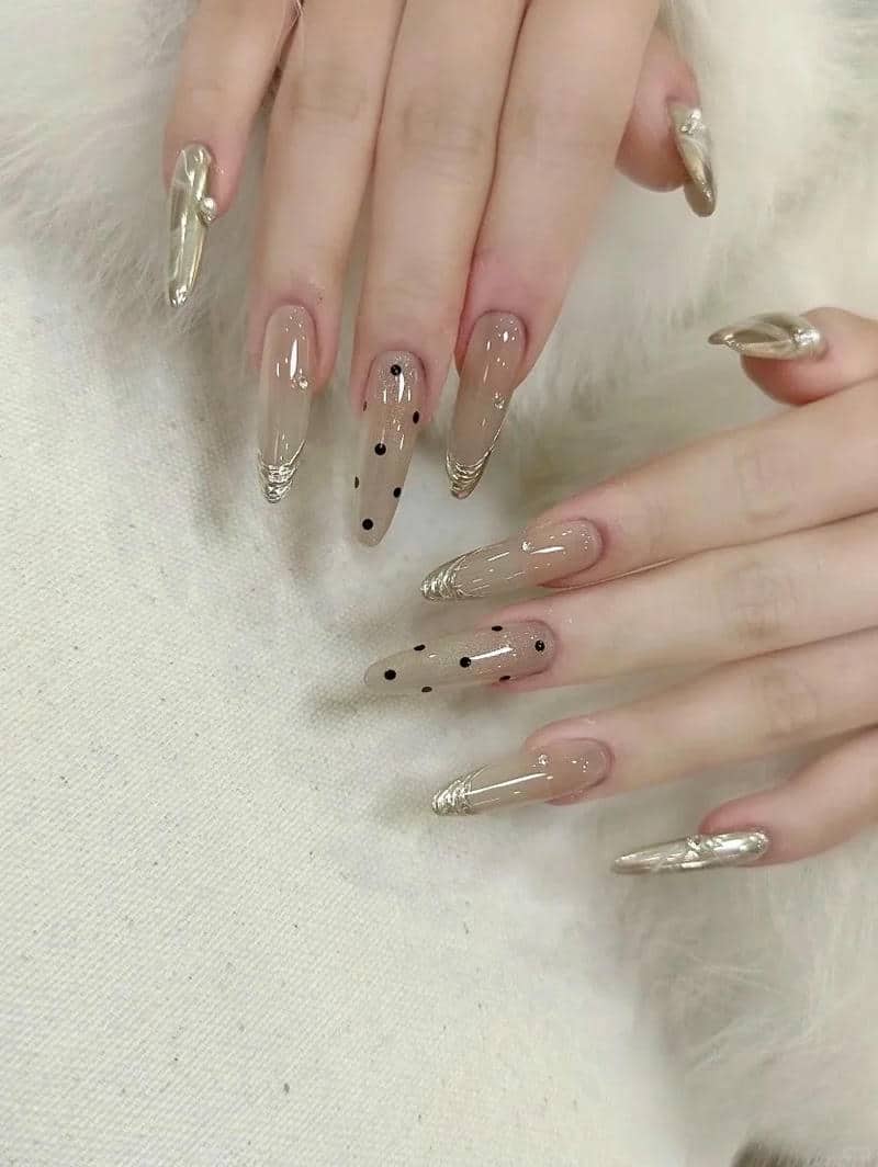 nail chấm bi (19)