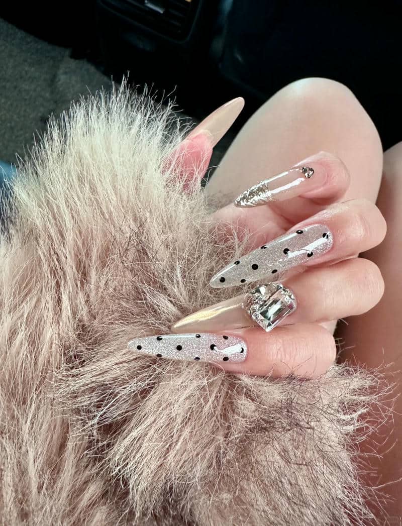 nail chấm bi (2)