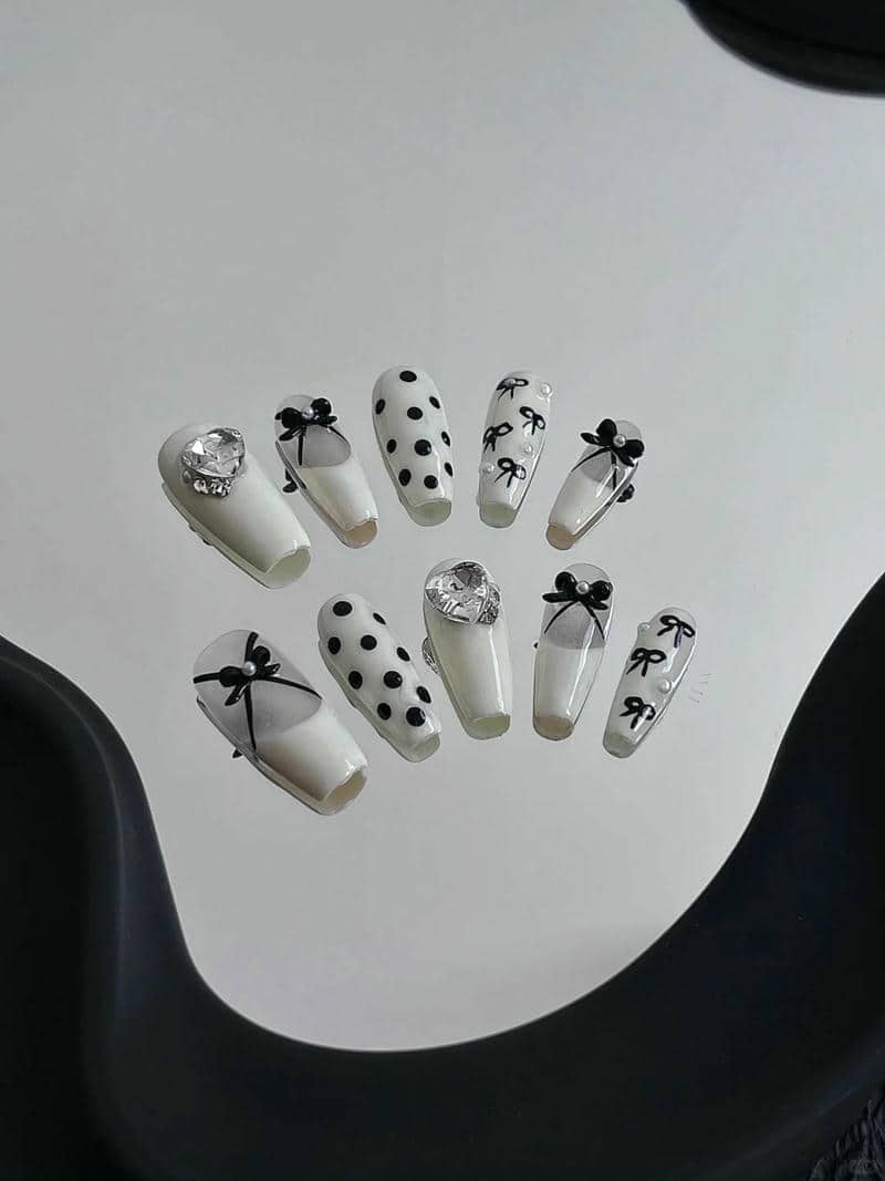 nail chấm bi (21)