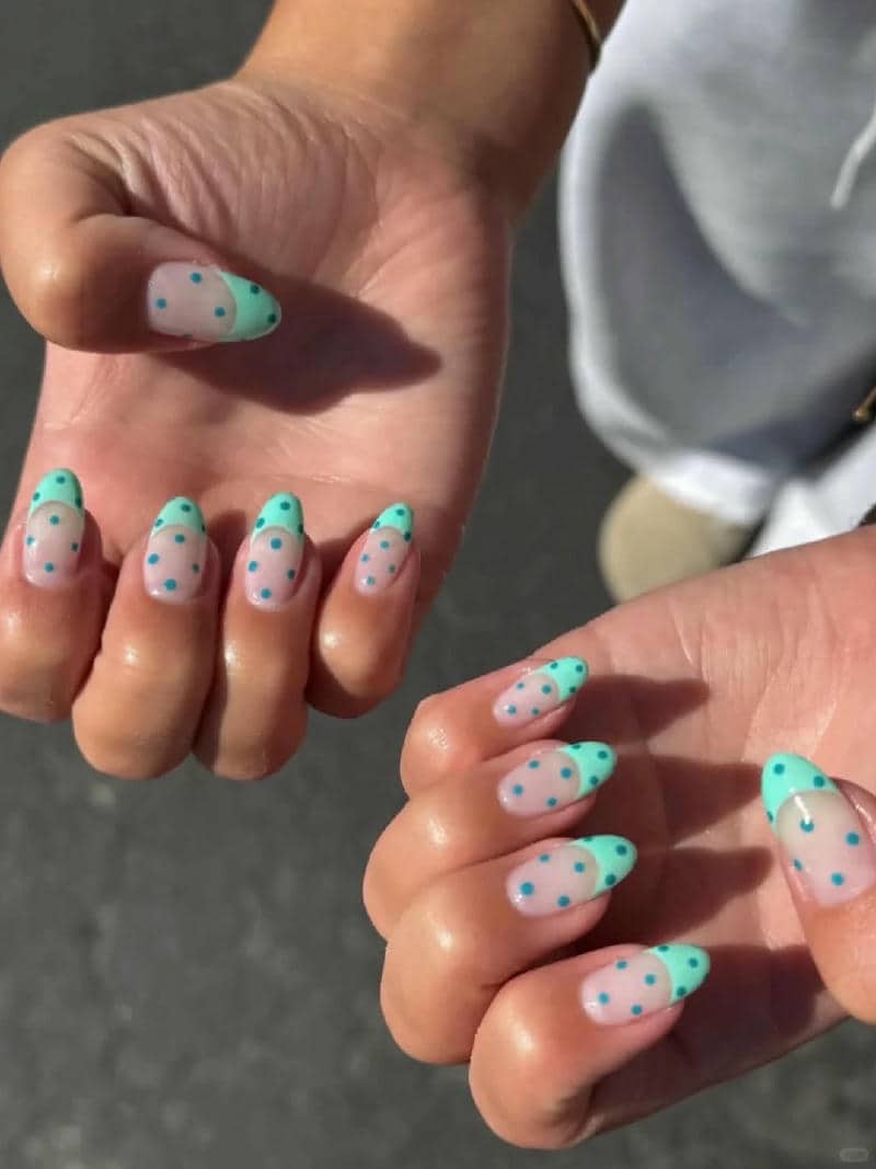 nail chấm bi (28)