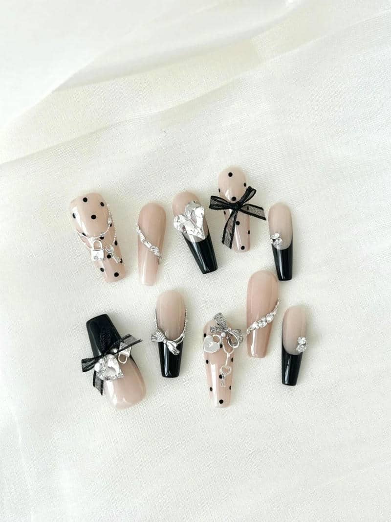 nail chấm bi (4)