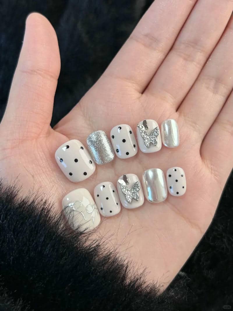 nail chấm bi (9)