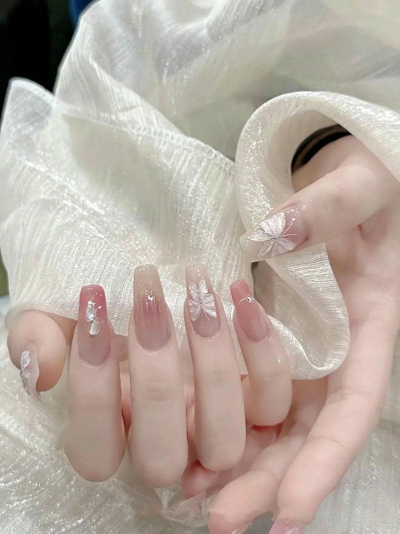 nail con bướm (10)