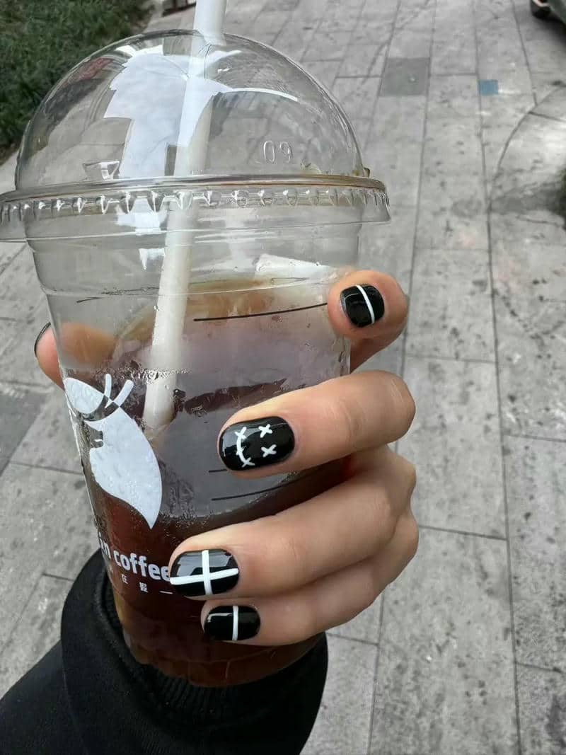 nail đen trắng (9)