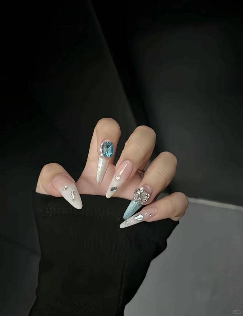 nail đính đá (1)