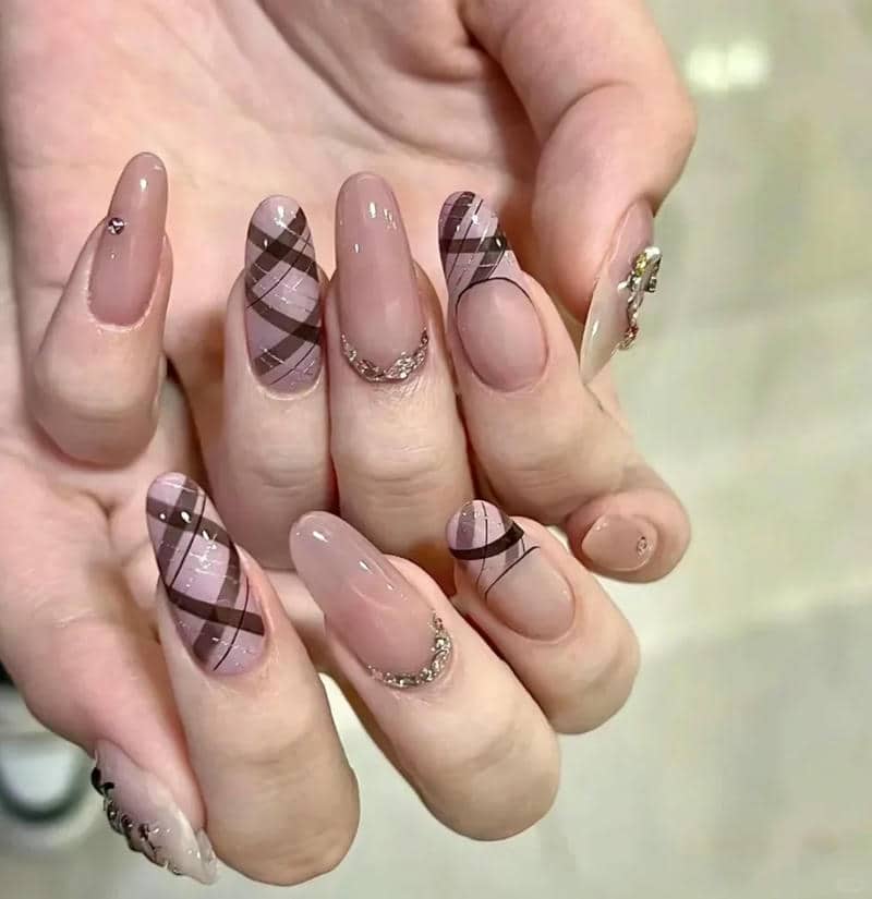 nail kẻ caro (24)