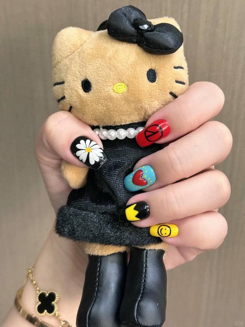 nail mặt cười (9)