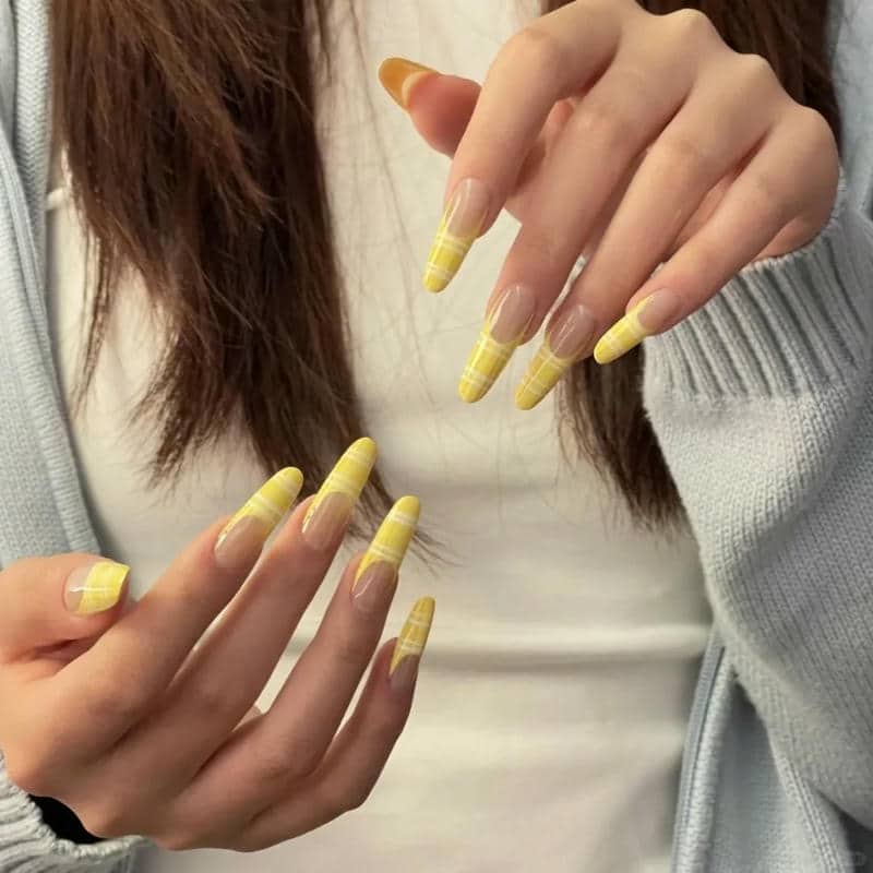 nail màu vàng (19)