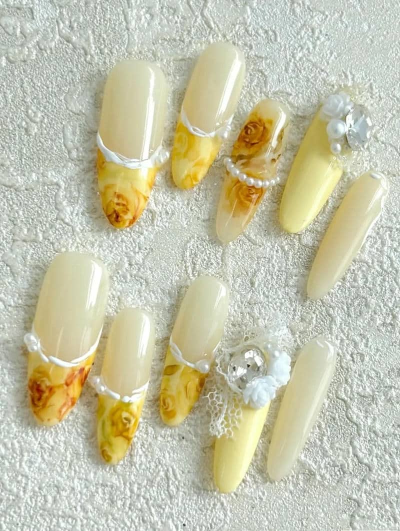 nail màu vàng (2)