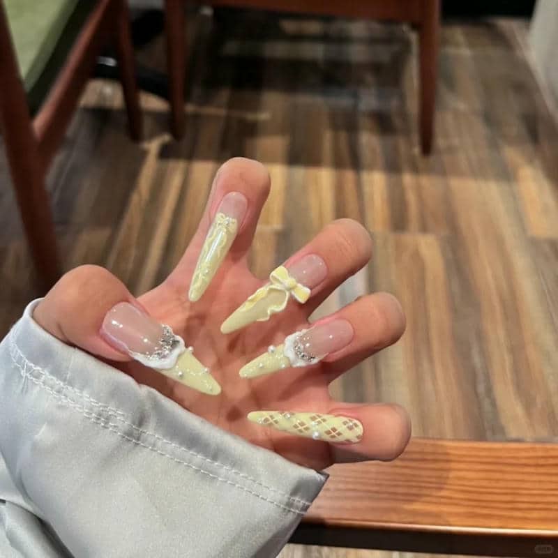 nail màu vàng (24)