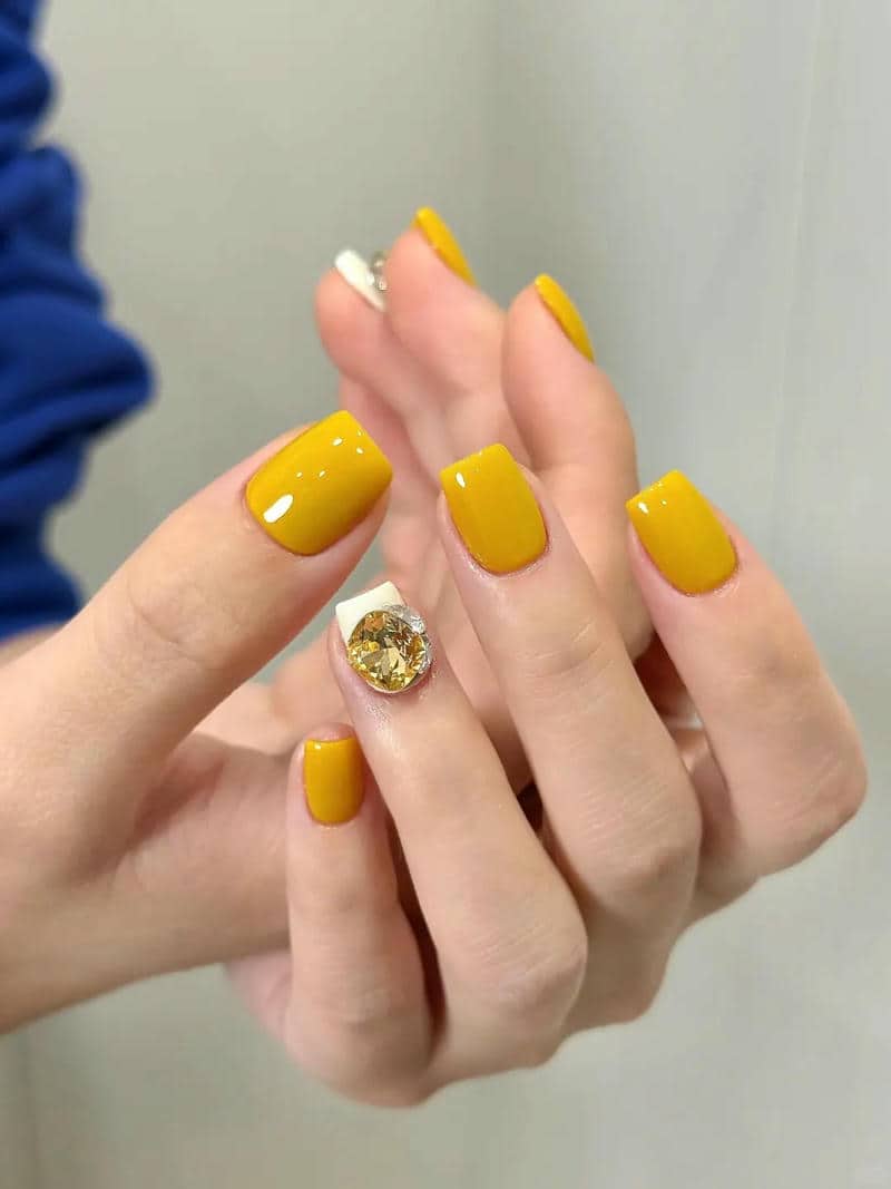 nail màu vàng (39)