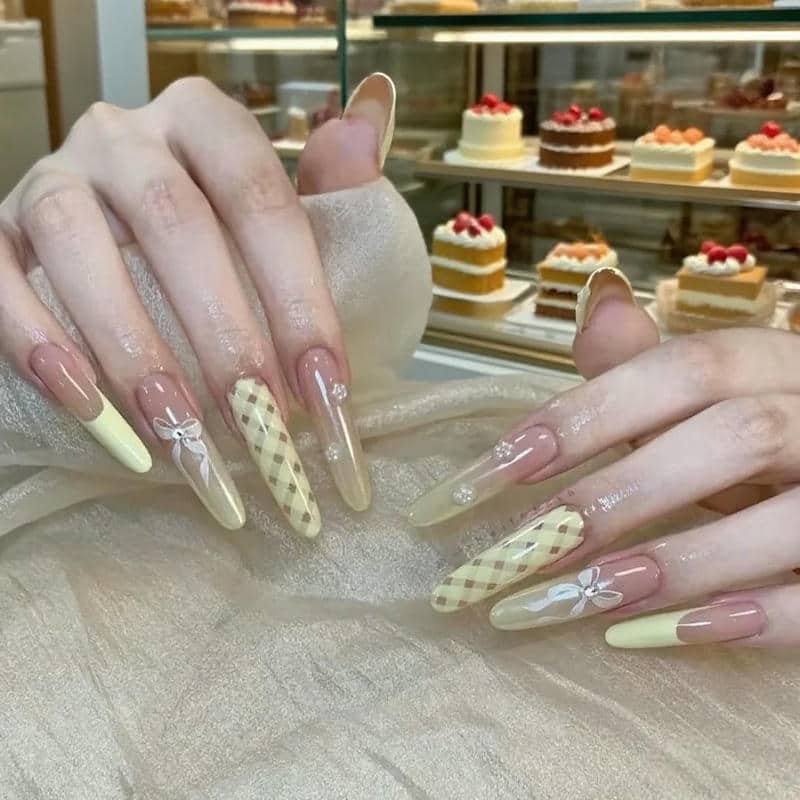 nail màu vàng (7)