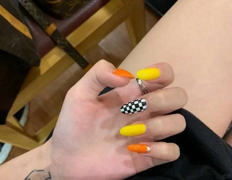nail neon (1)