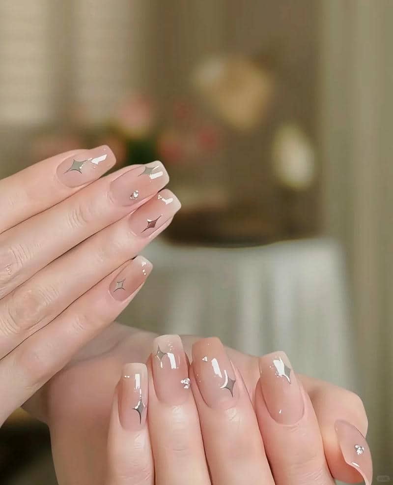 nail vuông (35)