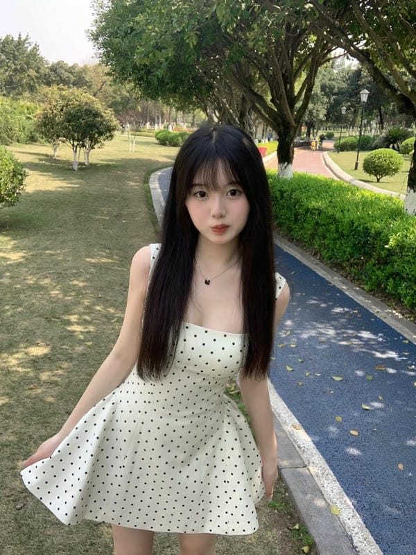 ảnh con gái che mặt