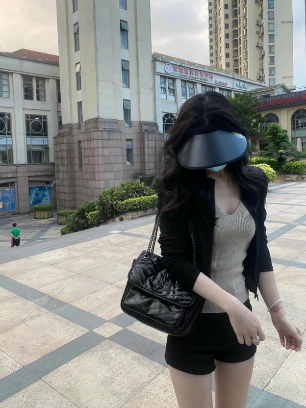 ảnh gái xinh che mặt 2011 (25)