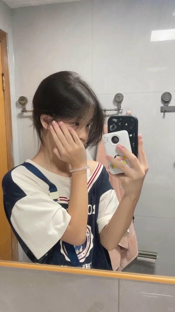 ảnh gái xinh che mặt lớp 5 (2)