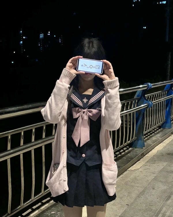 ảnh gái xinh che mặt lớp 5 (9)