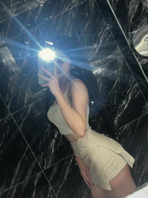 ảnh gái xinh chụp trước gương (5)