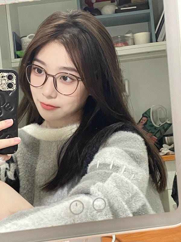 ảnh gái xinh đeo kính (19)