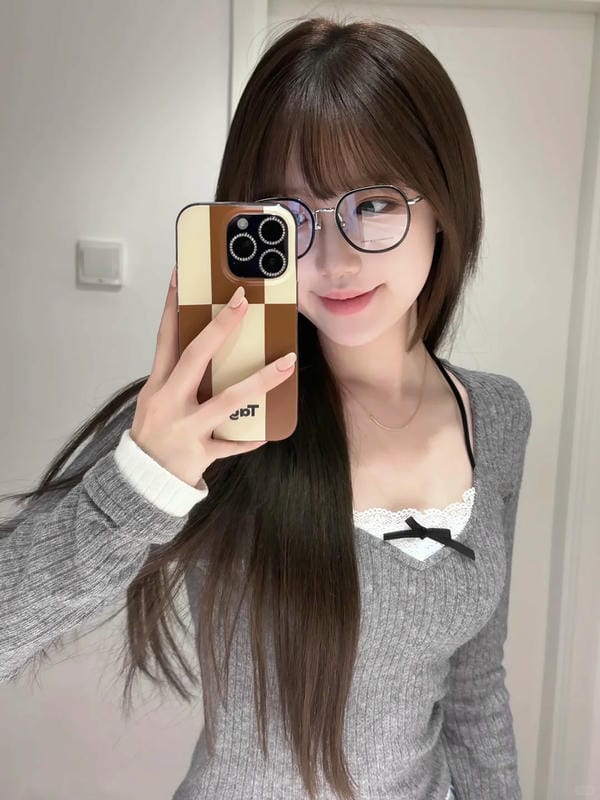 ảnh gái xinh đeo kính (20)