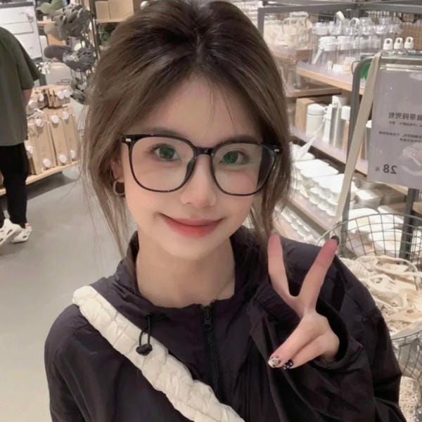 ảnh gái xinh đeo kính (30)