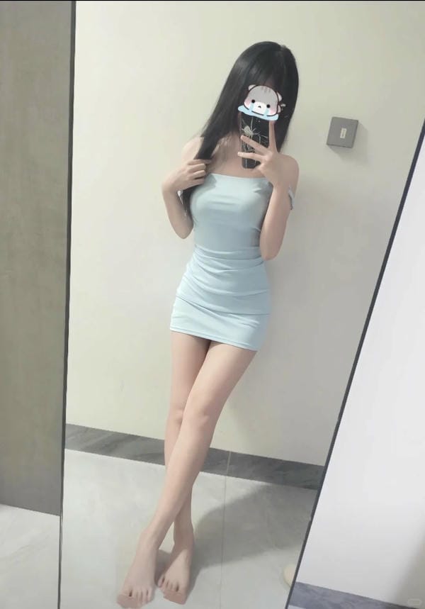 ảnh gái xinh mặc váy ngắn (13)