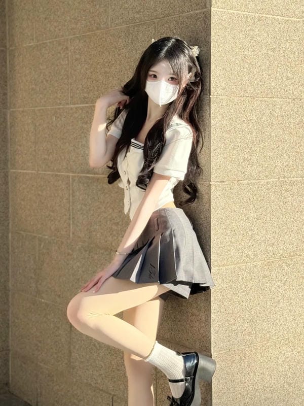 ảnh gái xinh mặc váy ngắn (9)
