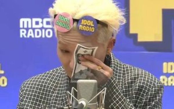 meme lau nước mắt bằng tiền