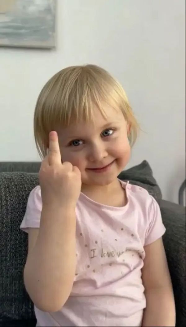 meme ngón giữa (2) meme ngón giữa (2)