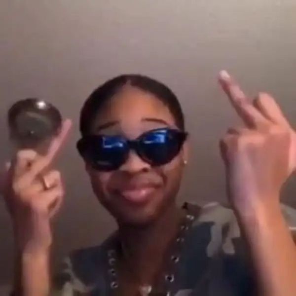 meme ngón giữa (23) meme ngón giữa (23)