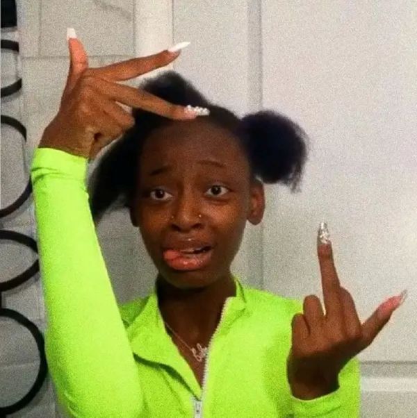 meme ngón giữa (24) meme ngón giữa (24)