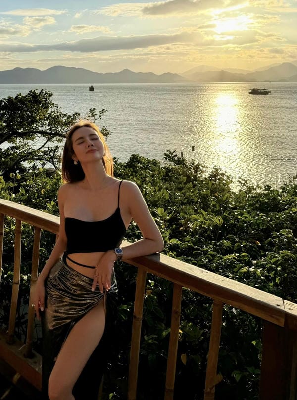 huyền lizzie bikini (14)