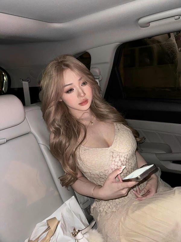 trần hà linh bikini (6)