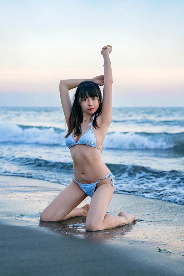 bikini siêu nhỏ và mỏng xuyên thấu (1)