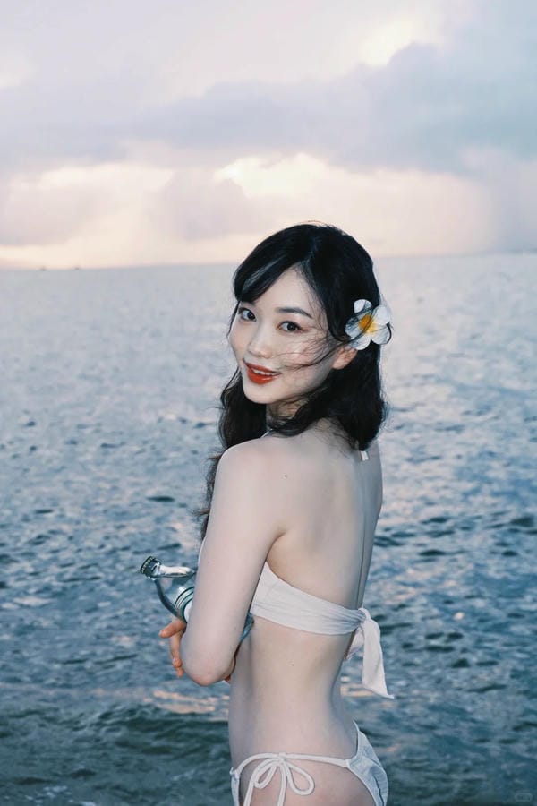 bikini siêu nhỏ và mỏng xuyên thấu (24)