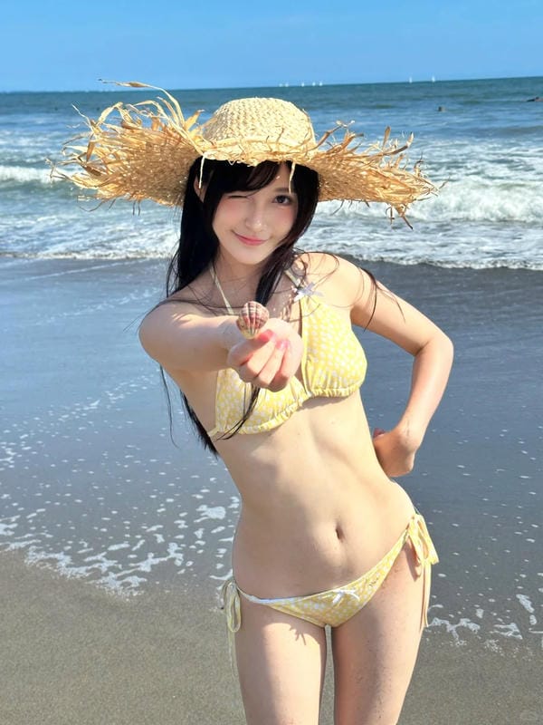 bikini siêu nhỏ và mỏng xuyên thấu (3)