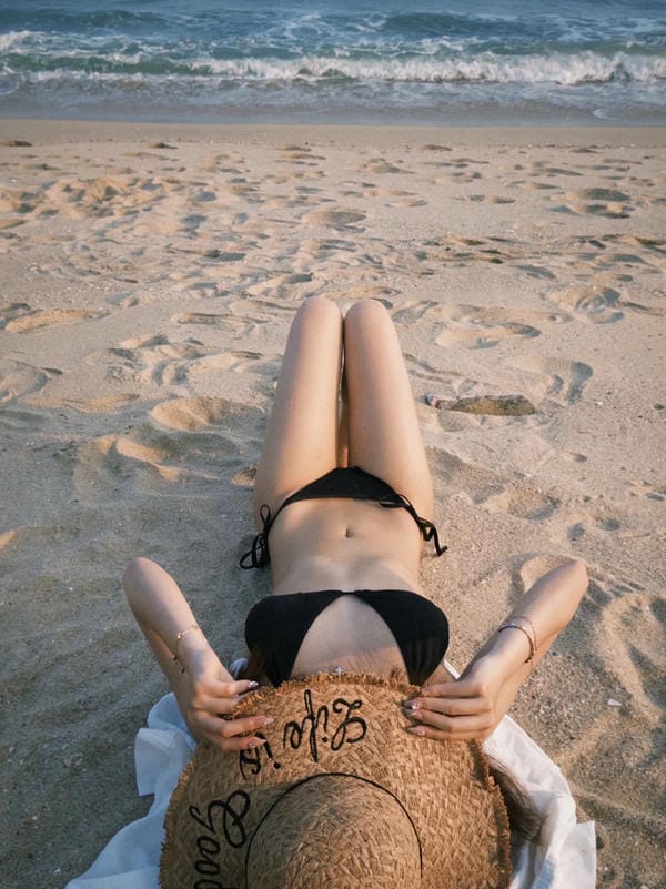 bikini siêu nhỏ và mỏng