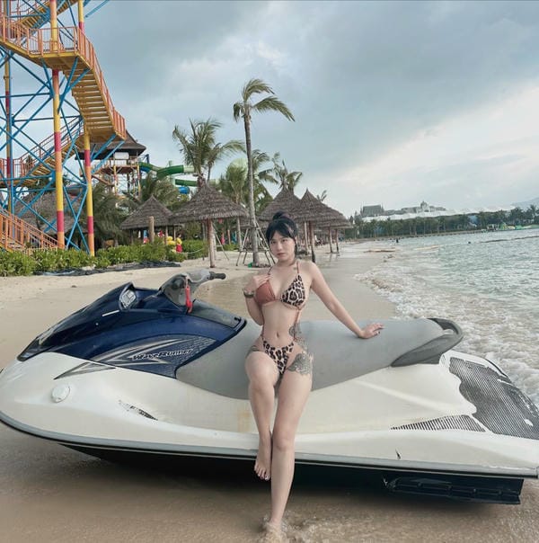 linh miu bikini (15)